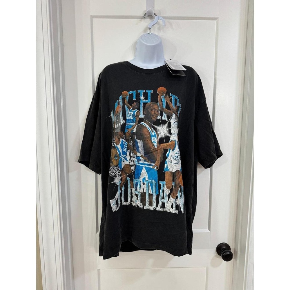 MENS JORDAN OVERSIZED GRAPHIC TEE xl